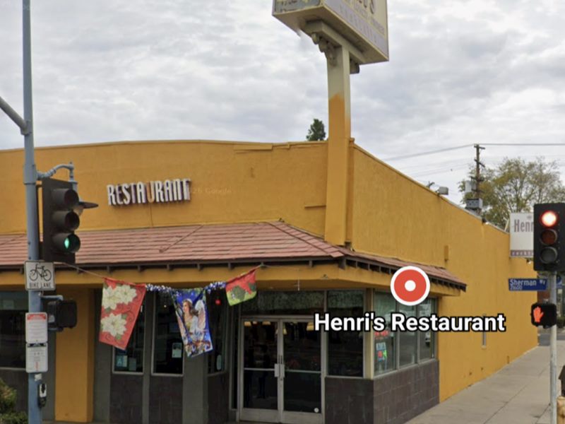 Henri's Restaurant exterior