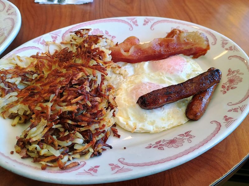 Henri's Restaurant food